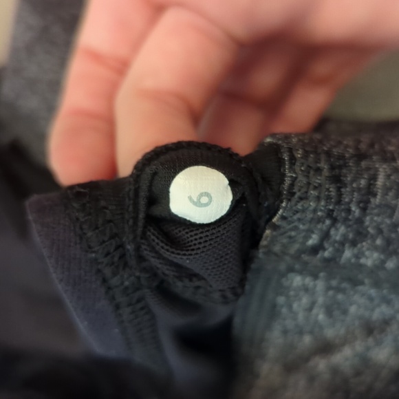 Lululemon bra - Picture 3 of 3